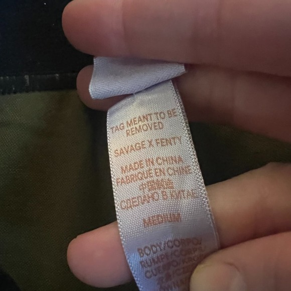 Savage X Fenty Forever Savage High Waisted Pull On Leggings Size Medium - Picture 4 of 7